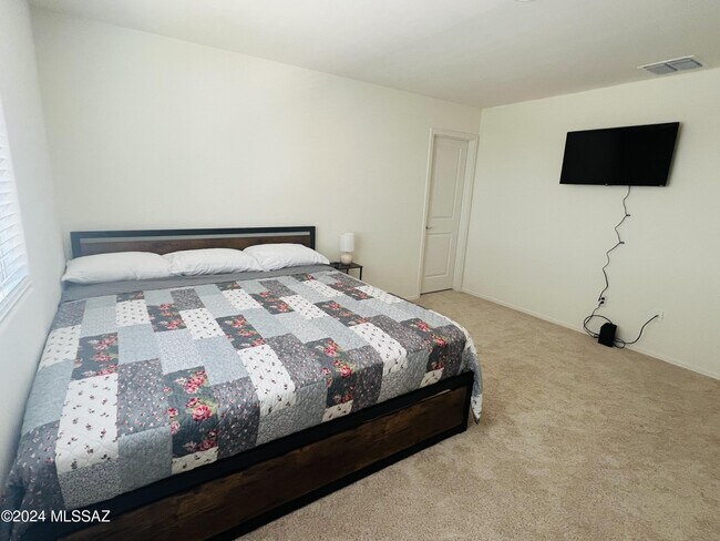 Building Photo - 12533 W Red Orchid St
