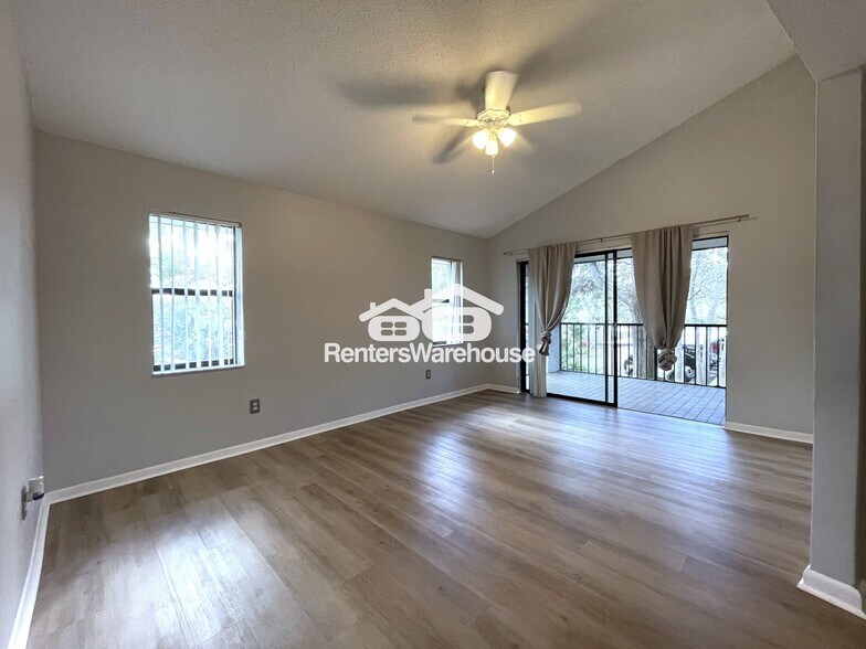 Building Photo - 300 S Florida Ave