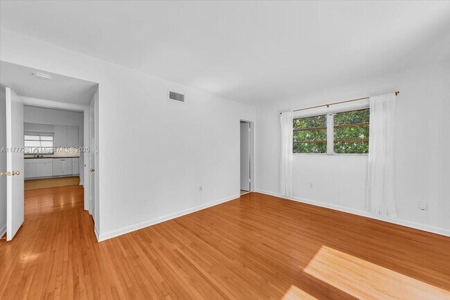 Building Photo - 7911 SW 55th Ave