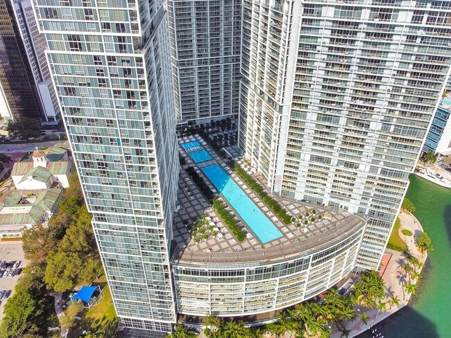 Building Photo - 475 Brickell Ave