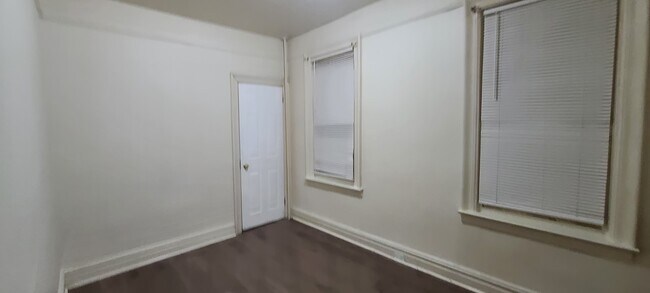 Building Photo - 29 ROOSEVELT Ave