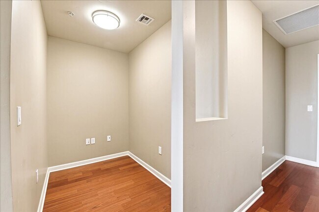 Building Photo - 1 Bedroom Condo in Downtown Boise:::: Balcony View of the City