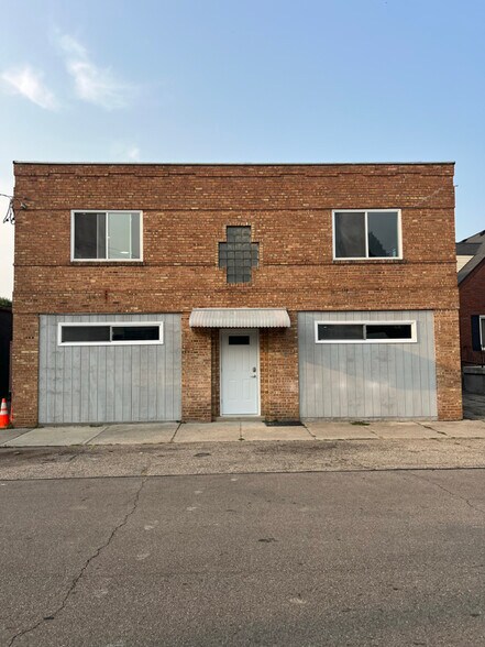 Building Photo - 3982 Superior Ave