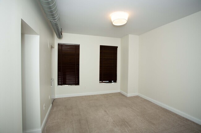 Building Photo - 65 S 5th St