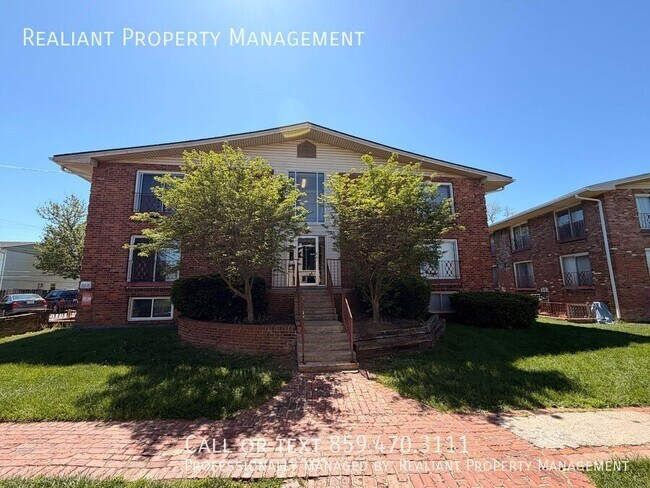 Building Photo - 1708 Jennifer Rd