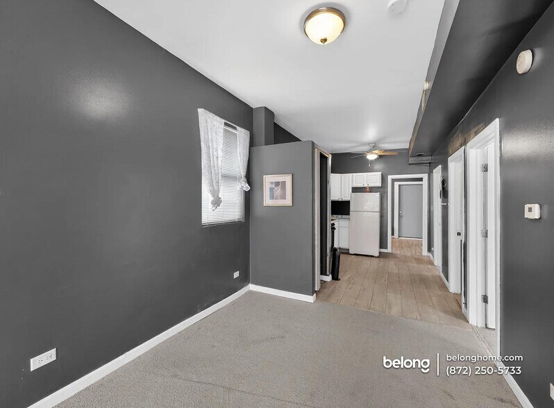 Building Photo - 1144 W 68th St