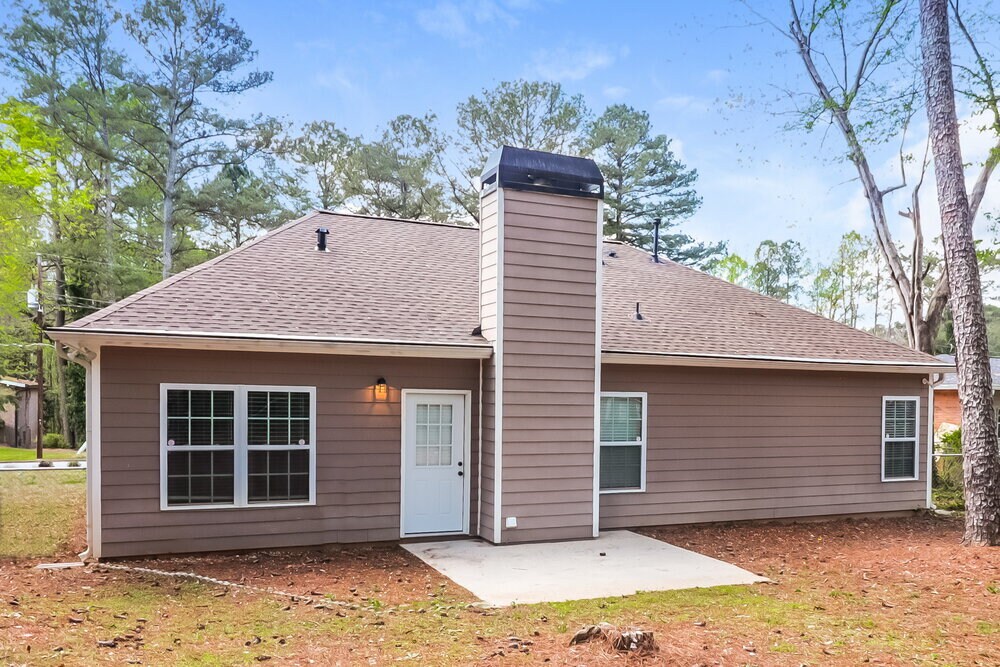 Building Photo - 2528 Fairway Cir SW