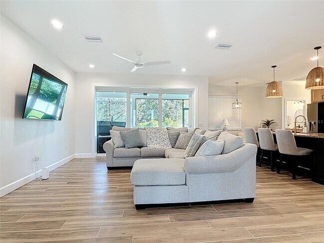 Building Photo - 26 Medalist Way