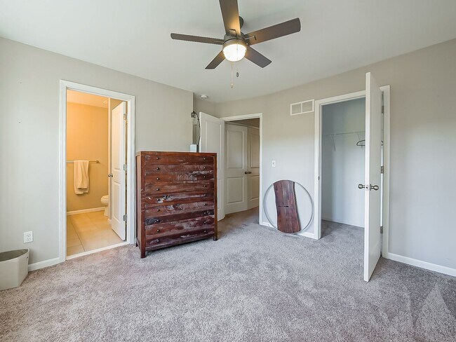 Building Photo - Move-In Ready 3-Bedroom Home in Prime Downtown Brighton!