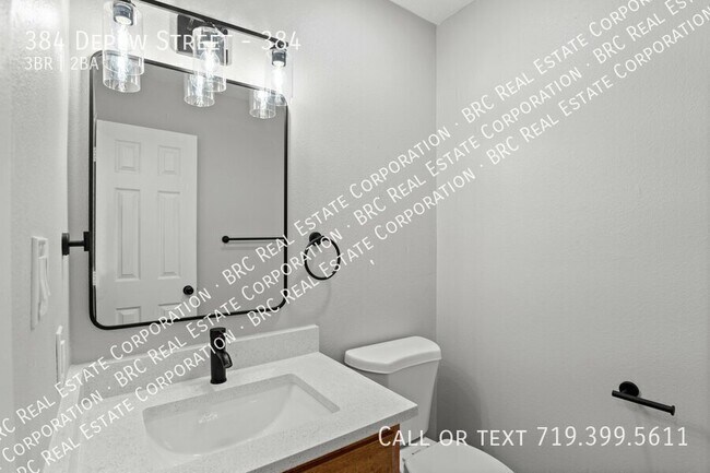 Building Photo - 384 Depew St