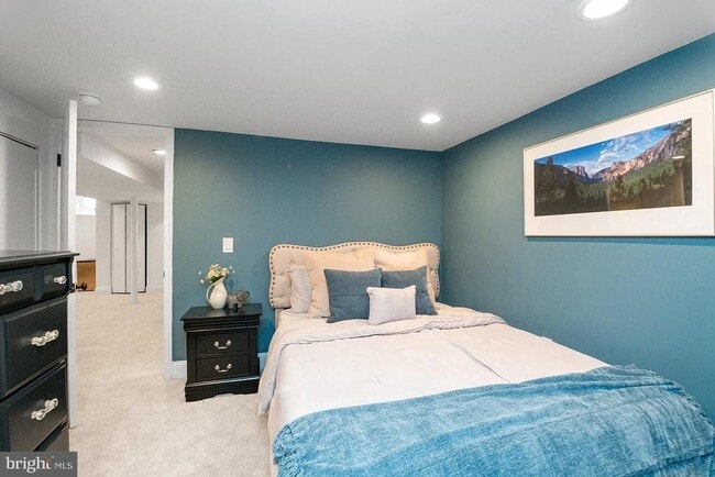 Building Photo - 3302 Orlando Ave