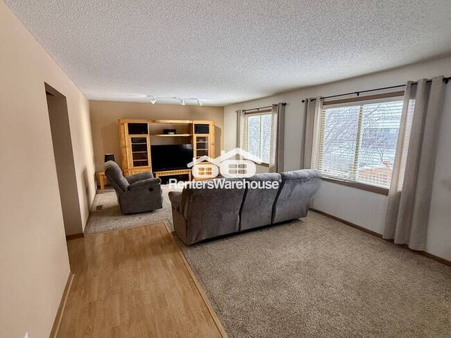 Building Photo - SFH - 6 Bed Farmington for Rent - Avail May 2026