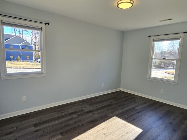 Building Photo - 3533 Cedar Post Rd