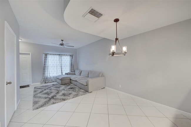 Building Photo - 5400 Jubilee Way