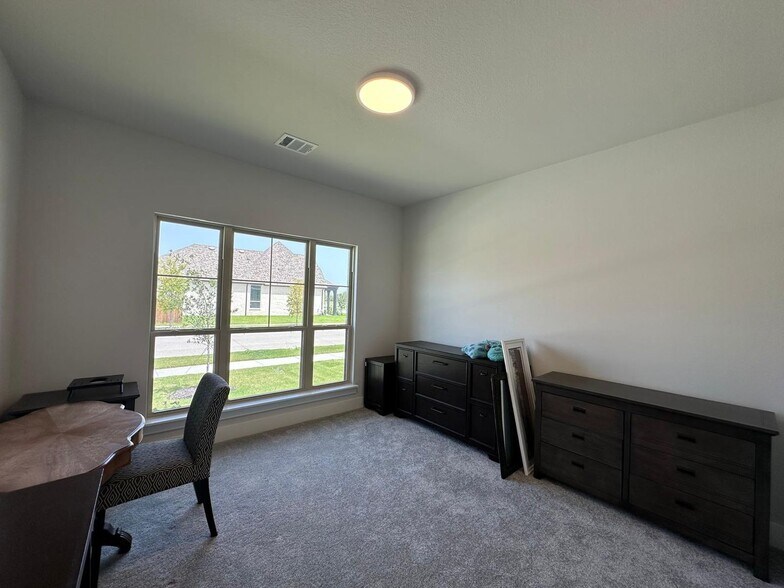 Building Photo - 2189 Glacier Dr