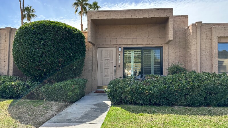 Building Photo - 2303 Los Patos Dr