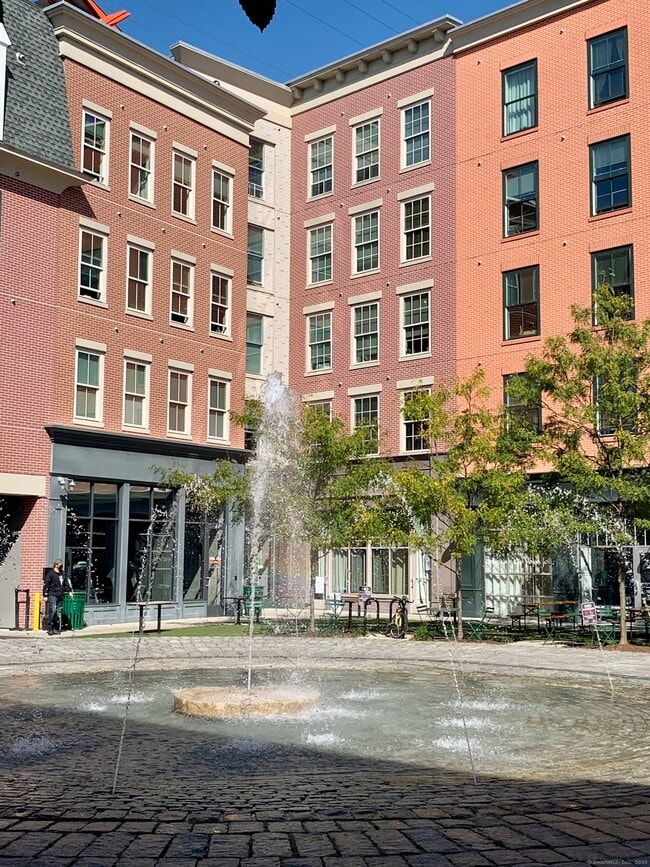 Building Photo - 188 Ely Ave