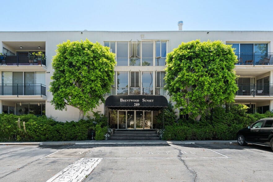 Building Photo - 289 S Barrington Ave
