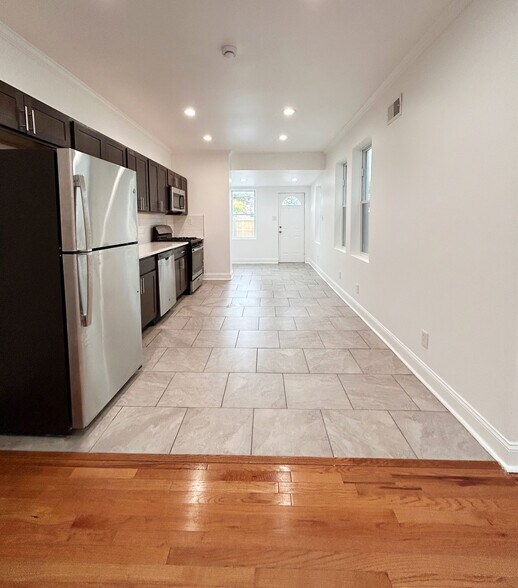 Building Photo - 1241 Orthodox St