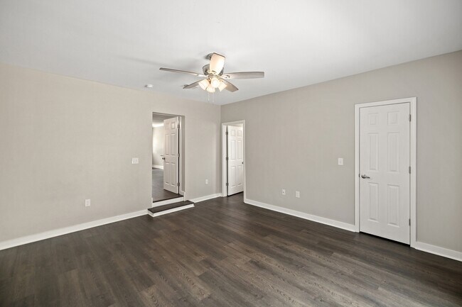 Building Photo - 200 Spencer Dr