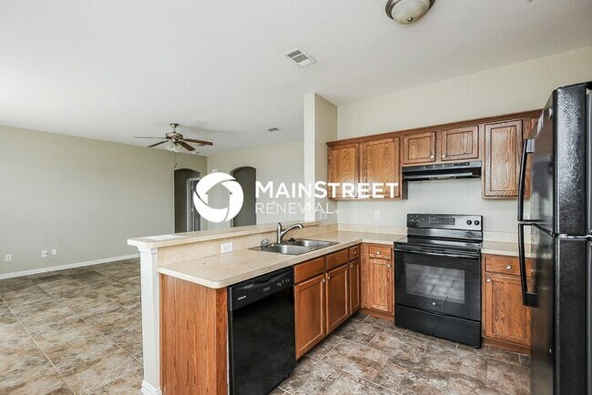 Building Photo - 3 Bedroom Pet-Friendly Home in Crowley, TX with Main Street Renewal