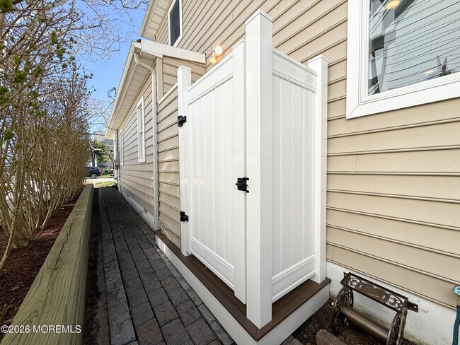 Building Photo - 25 Ocean Ave