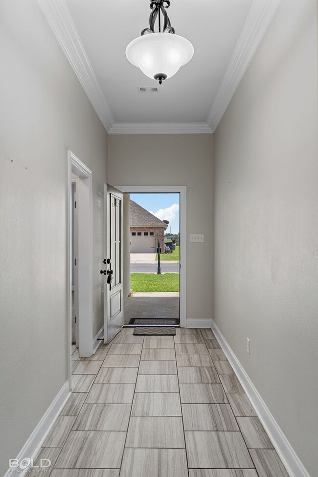 Building Photo - Gorgeous Home For Rent!!