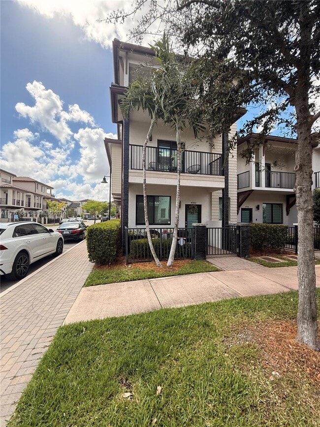 Building Photo - 4900 NW 83rd Path