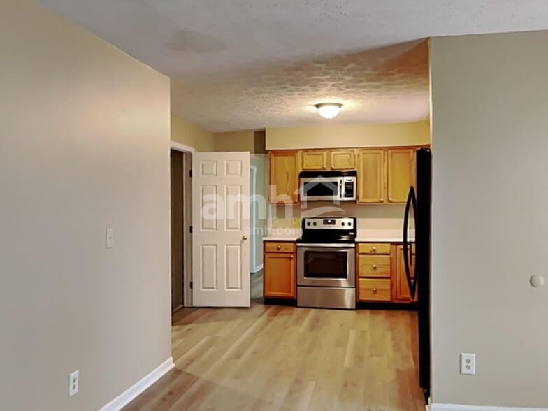 Building Photo - 4626 Laurel View Dr