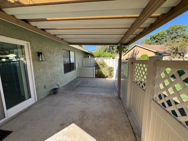 Building Photo - Updated Brentwood model in Leisure Village