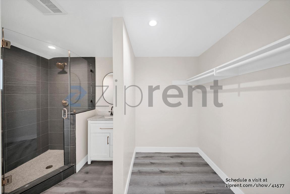 Building Photo - 22655 Strathern St