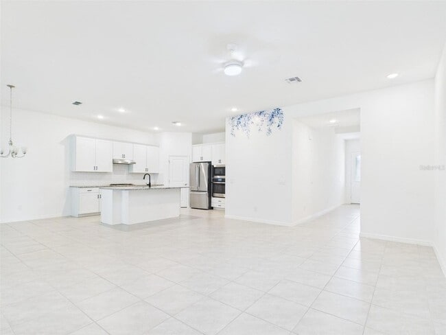 Building Photo - 2033 Emerald Springs Dr