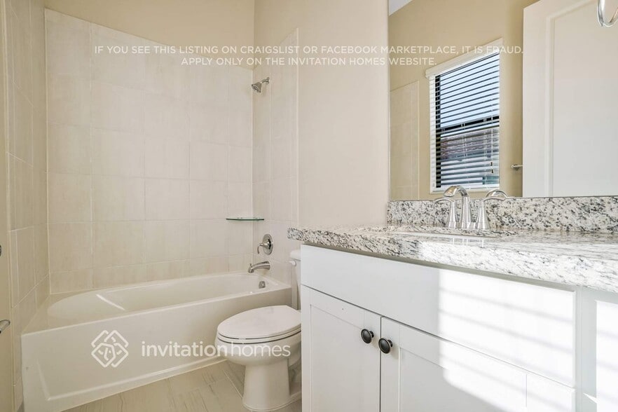 Building Photo - 11714 SW 13th Ct