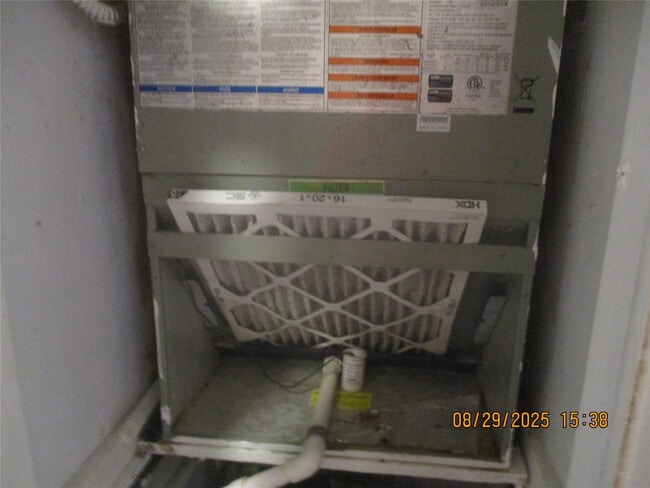 Building Photo - 1750 N 17th Ct