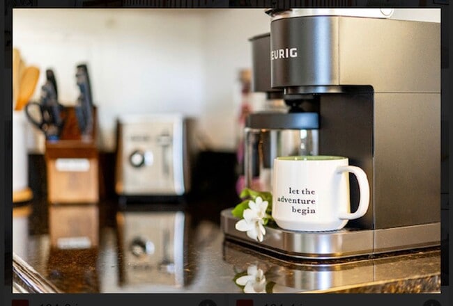 Building Photo - Estate on 1 acre 3 bedroom 2.5 baths and attached 2 car garage