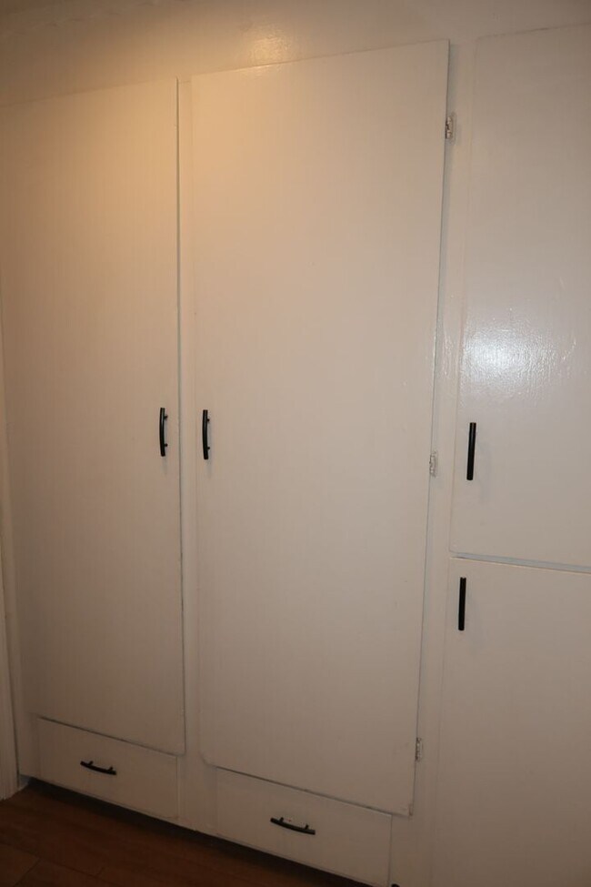 Building Photo - 1917 28th St