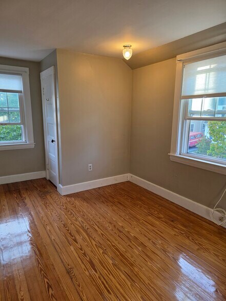 Main Bedroom - 258 Raleigh Way