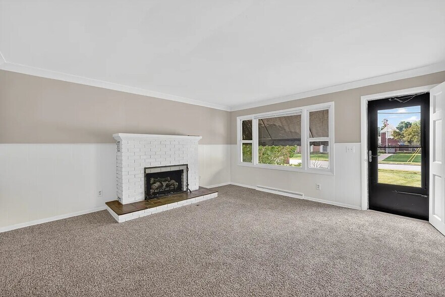 Building Photo - 23 W Burdick St