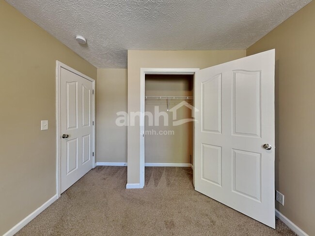 Building Photo - 4324 Pender Ct