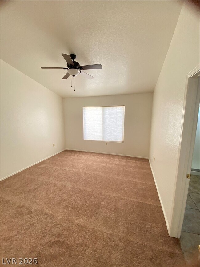 Building Photo - 9012 Starmount Dr