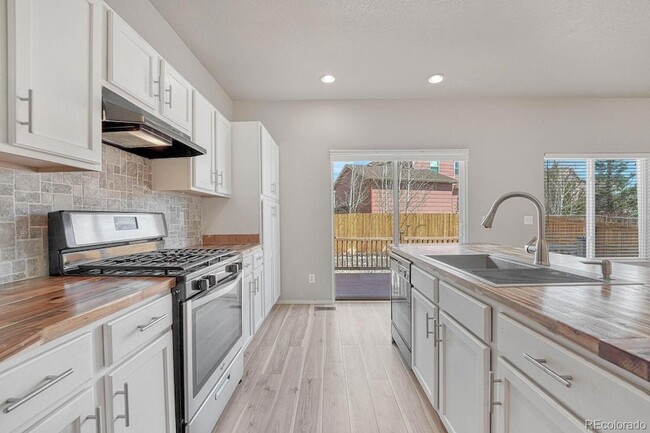 Building Photo - 6442 Silverwind Cir