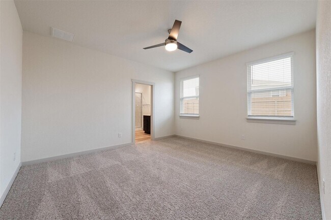 Building Photo - 220 Deserti Rd