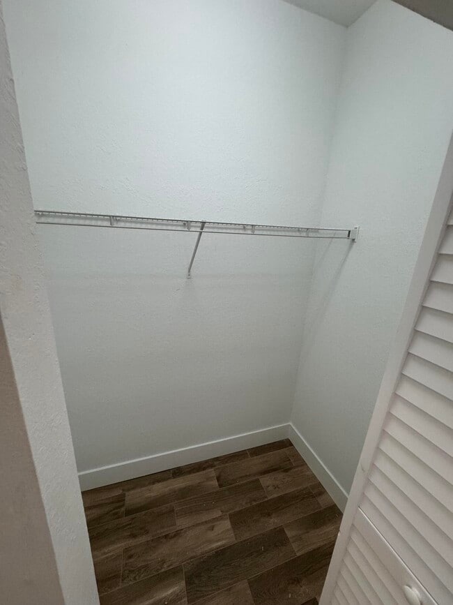 Building Photo - 971 Pipers Cay Dr