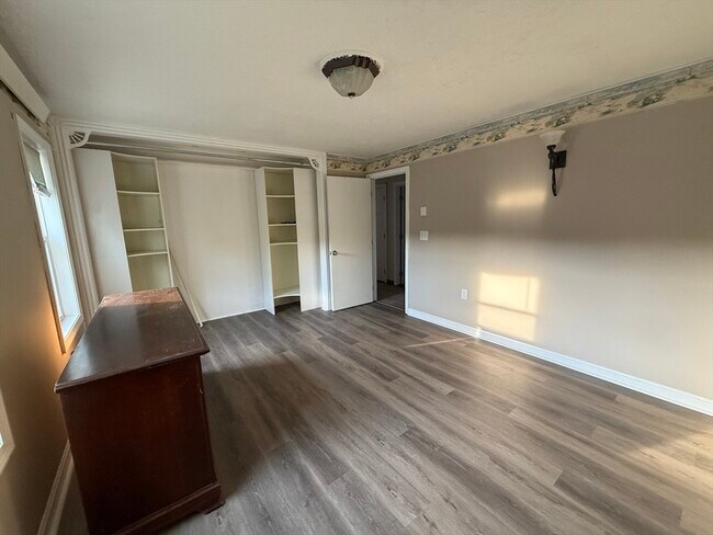 Building Photo - 48 Juniper Rd