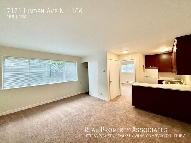 Building Photo - **Recently Renovated** Spacious 1-Bed Clos...