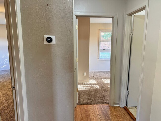 Building Photo - 703 Pecan St