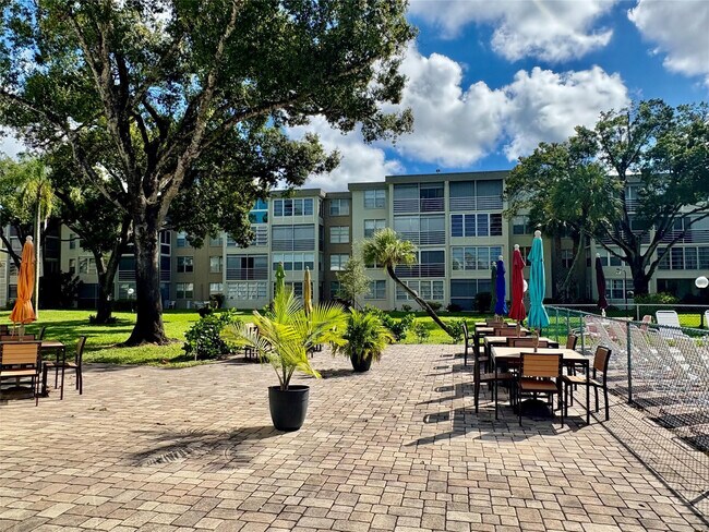 Building Photo - 2998 NW 48th Terrace