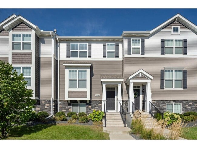 Building Photo - 8085 Central Park Way