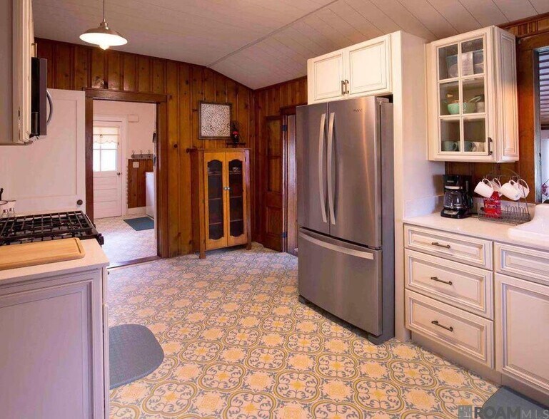 Building Photo - 1228 Mississippi St