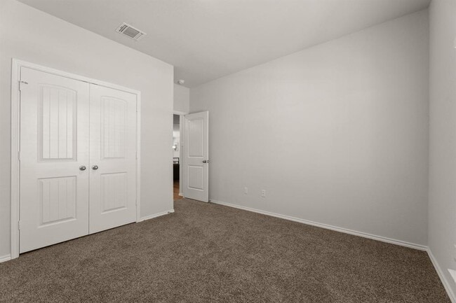 Building Photo - 108 Pivot Dr